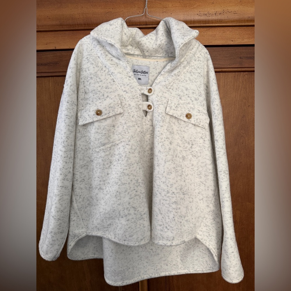 Chelsea DeBoer by Lily & Lottie Fleece Pullover - Picture 1 of 4